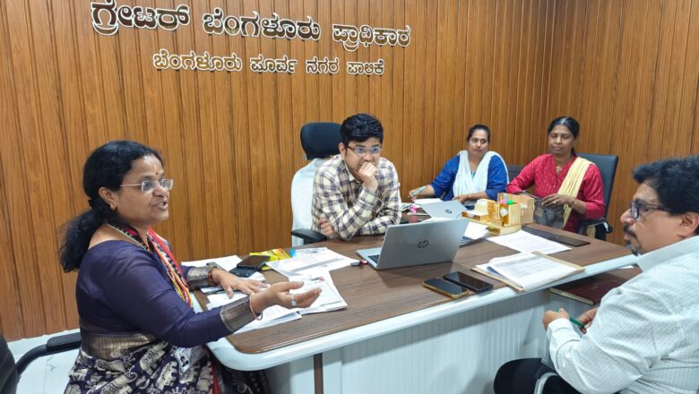 Close down hostels operating in violation of guidelines: Lokhande Snehal Sudhakar