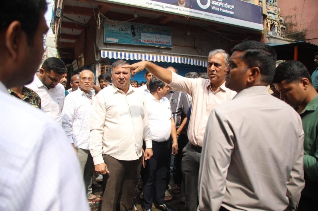 “Fire safety systems and fire extinguishers must be made mandatory in all commercial buildings within the  Chikkapete jurisdiction.”-Committee to be formed to prepare a report on prevention and control of accidents: Maheshwar Rao